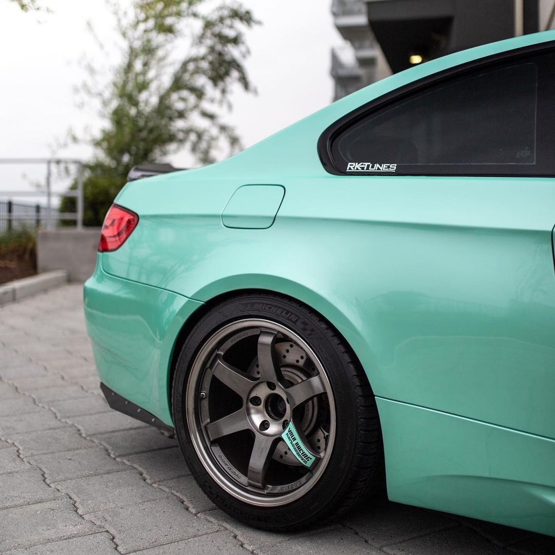 PG026 - Pearl Neon Mint